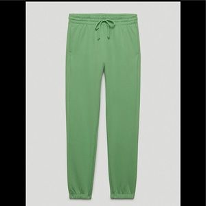 New with Tag - BNWT Aritzia tna Cozy extra fleece sweatpants